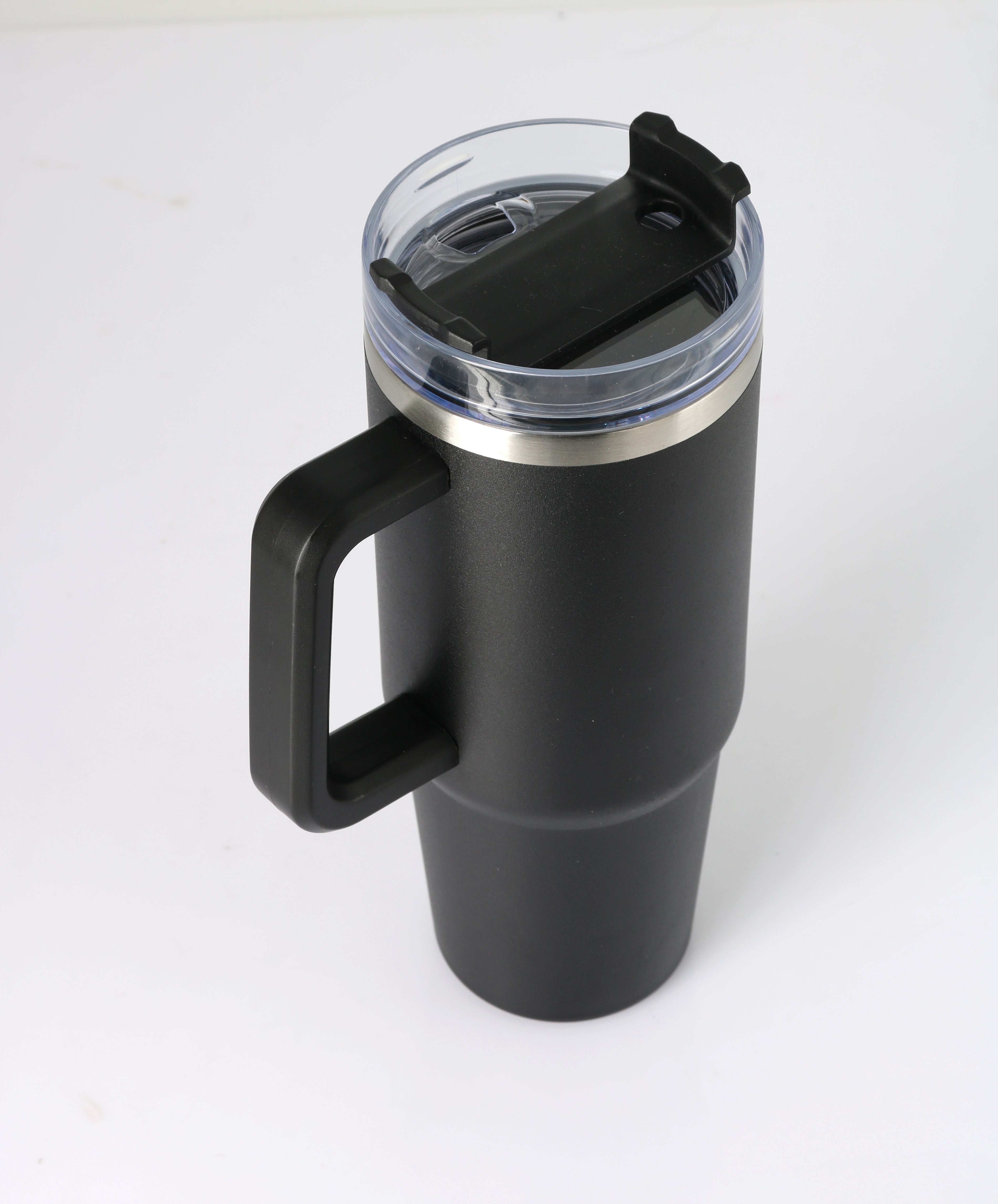 36156SP 30oz Premium Stainless Travel Mug w/ Straw and Twist Closure